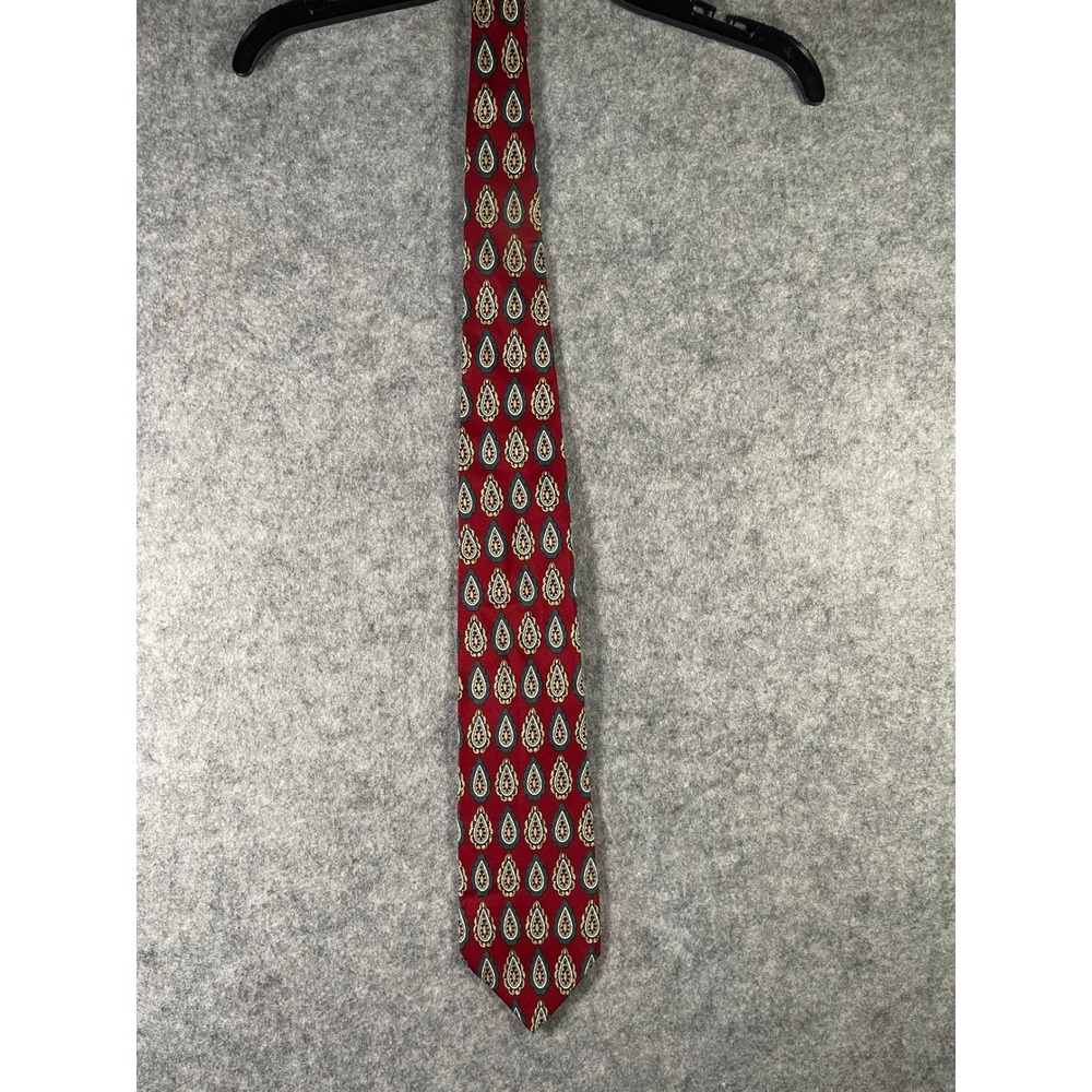 Claybrooke Mens Pure Silk Tie Red Green Gold Medallion Pattern Made in USA
